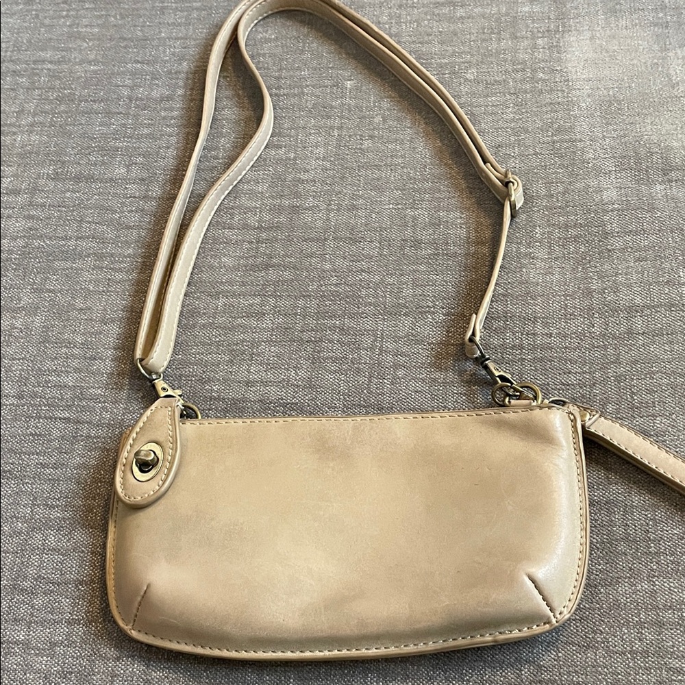 JS - Elegant Tan Leather Shoulder/Crossbody Bag